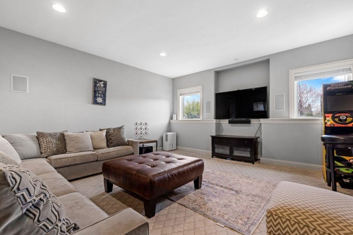 941 TIVOLI, ROCKFORD, Illinois 61107, 5 Bedrooms Bedrooms, ,4 BathroomsBathrooms,House,For Sale,TIVOLI,202602002