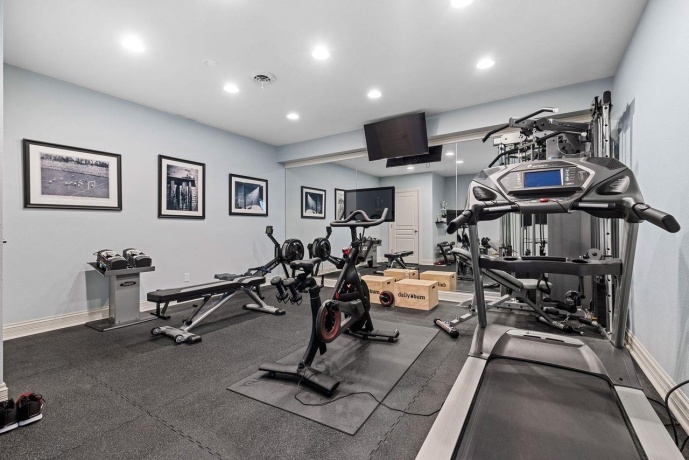 941 TIVOLI, ROCKFORD, Illinois 61107, 5 Bedrooms Bedrooms, ,4 BathroomsBathrooms,House,For Sale,TIVOLI,202602002