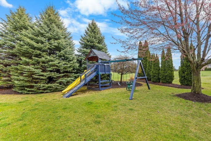 941 TIVOLI, ROCKFORD, Illinois 61107, 5 Bedrooms Bedrooms, ,4 BathroomsBathrooms,House,For Sale,TIVOLI,202602002