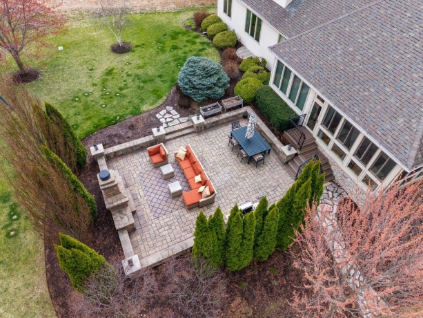 941 TIVOLI, ROCKFORD, Illinois 61107, 5 Bedrooms Bedrooms, ,4 BathroomsBathrooms,House,For Sale,TIVOLI,202602002