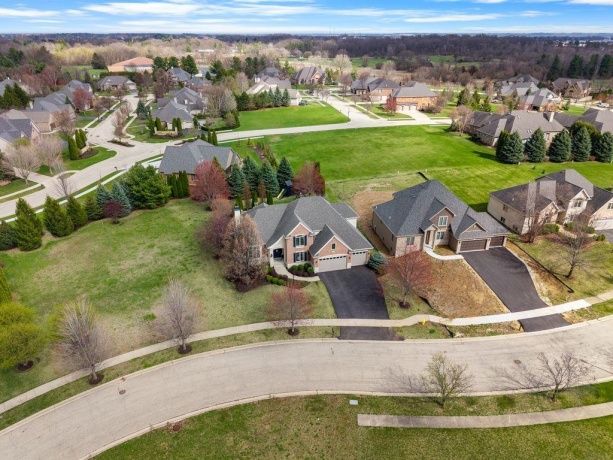 941 TIVOLI, ROCKFORD, Illinois 61107, 5 Bedrooms Bedrooms, ,4 BathroomsBathrooms,House,For Sale,TIVOLI,202602002