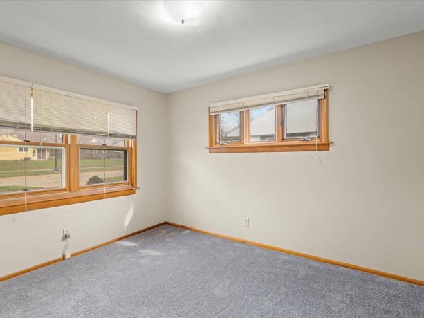 324 Fairview, ROCKFORD, Illinois 61107, 2 Bedrooms Bedrooms, ,1 BathroomBathrooms,House,For Sale,Fairview,202602003