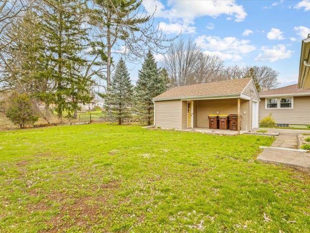 324 Fairview, ROCKFORD, Illinois 61107, 2 Bedrooms Bedrooms, ,1 BathroomBathrooms,House,For Sale,Fairview,202602003