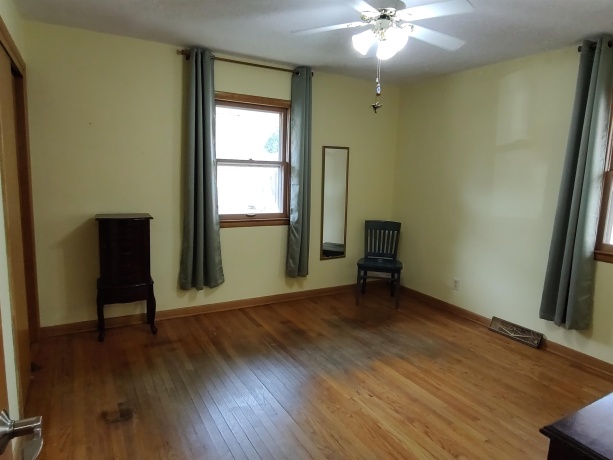 116 Vale, ROCKFORD, Illinois 61107, 3 Bedrooms Bedrooms, ,1 BathroomBathrooms,House,For Sale,Vale,202601666