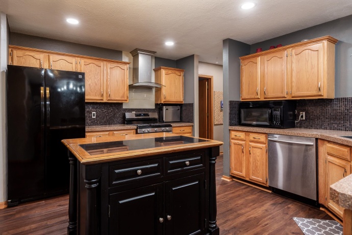 6571 Chartwell, ROCKFORD, Illinois 61107, 4 Bedrooms Bedrooms, ,2 BathroomsBathrooms,House,For Sale,Chartwell,202601846