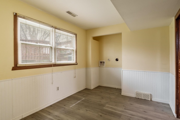 8512 Mildred, MACHESNEY PARK, Illinois 61115, 4 Bedrooms Bedrooms, ,1 BathroomBathrooms,House,For Sale,Mildred,202602004