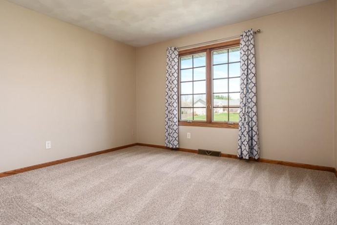 11422 Bayberry, ROSCOE, Illinois 61073, 4 Bedrooms Bedrooms, ,3 BathroomsBathrooms,House,For Sale,Bayberry,202602005