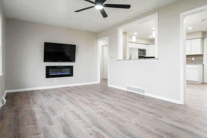 1317 Van Stone, MACHESNEY PARK, Illinois 61115, 3 Bedrooms Bedrooms, ,1 BathroomBathrooms,House,For Sale,Van Stone,202601792