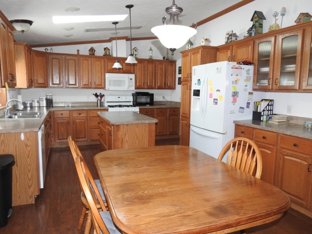 537 Park, BELVIDERE, Illinois 61008, 3 Bedrooms Bedrooms, ,2 BathroomsBathrooms,House,For Sale,Park,202602007