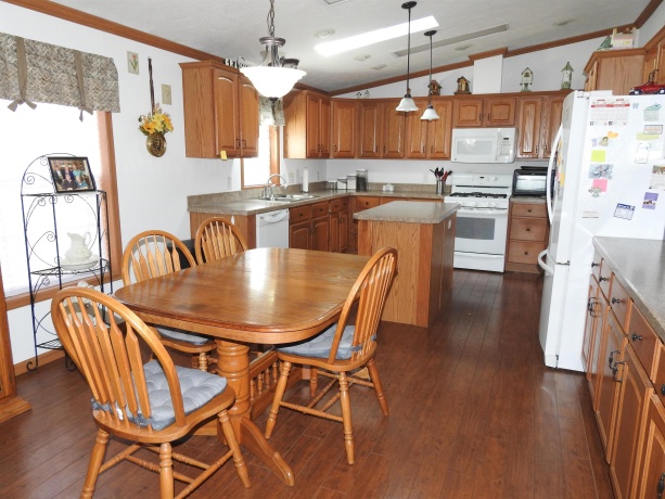 537 Park, BELVIDERE, Illinois 61008, 3 Bedrooms Bedrooms, ,2 BathroomsBathrooms,House,For Sale,Park,202602007