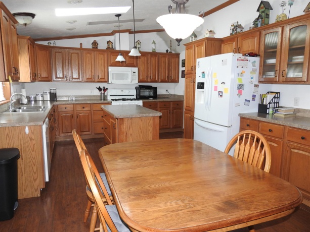 537 Park, BELVIDERE, Illinois 61008, 3 Bedrooms Bedrooms, ,2 BathroomsBathrooms,House,For Sale,Park,202602007