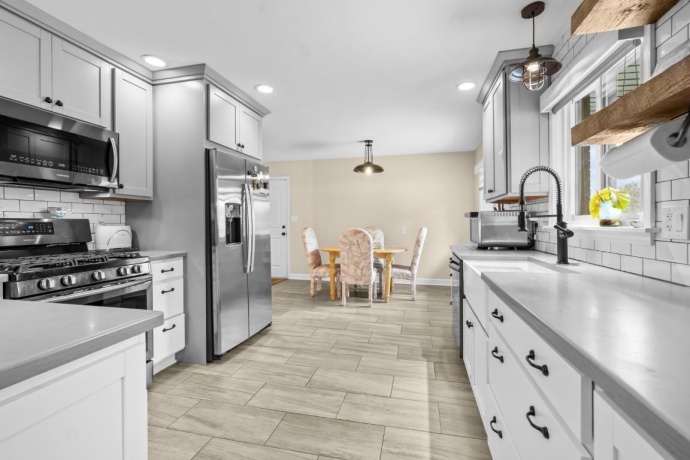 822 PRESTWICK, ROCKFORD, Illinois 61107, 4 Bedrooms Bedrooms, ,2 BathroomsBathrooms,House,For Sale,PRESTWICK,202602012