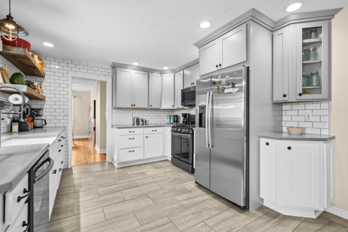 822 PRESTWICK, ROCKFORD, Illinois 61107, 4 Bedrooms Bedrooms, ,2 BathroomsBathrooms,House,For Sale,PRESTWICK,202602012