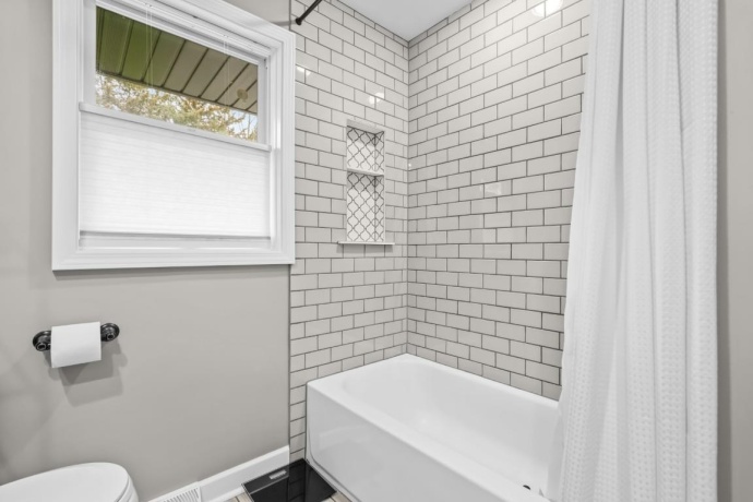 822 PRESTWICK, ROCKFORD, Illinois 61107, 4 Bedrooms Bedrooms, ,2 BathroomsBathrooms,House,For Sale,PRESTWICK,202602012