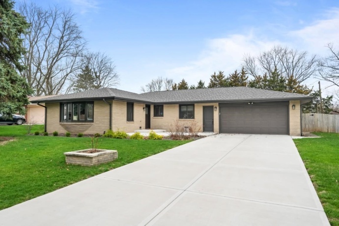 822 PRESTWICK, ROCKFORD, Illinois 61107, 4 Bedrooms Bedrooms, ,2 BathroomsBathrooms,House,For Sale,PRESTWICK,202602012