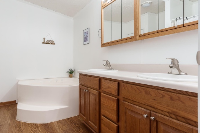 8401 TAMARACK, MACHESNEY PARK, Illinois 61115, 4 Bedrooms Bedrooms, ,2 BathroomsBathrooms,House,For Sale,TAMARACK,202602013