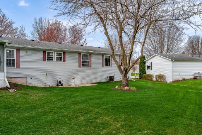 8401 TAMARACK, MACHESNEY PARK, Illinois 61115, 4 Bedrooms Bedrooms, ,2 BathroomsBathrooms,House,For Sale,TAMARACK,202602013