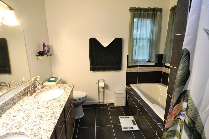 164 COLUMBIA, POPLAR GROVE, Illinois 61065, 3 Bedrooms Bedrooms, ,2 BathroomsBathrooms,House,For Sale,COLUMBIA,202602014