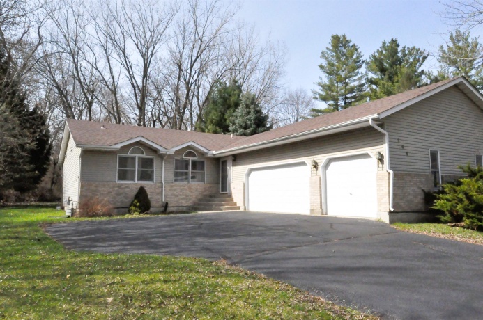 164 COLUMBIA, POPLAR GROVE, Illinois 61065, 3 Bedrooms Bedrooms, ,2 BathroomsBathrooms,House,For Sale,COLUMBIA,202602014