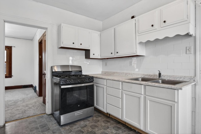 1507-09 16th, ROCKFORD, Illinois 61109, ,2 Units,For Sale,16th,202602018