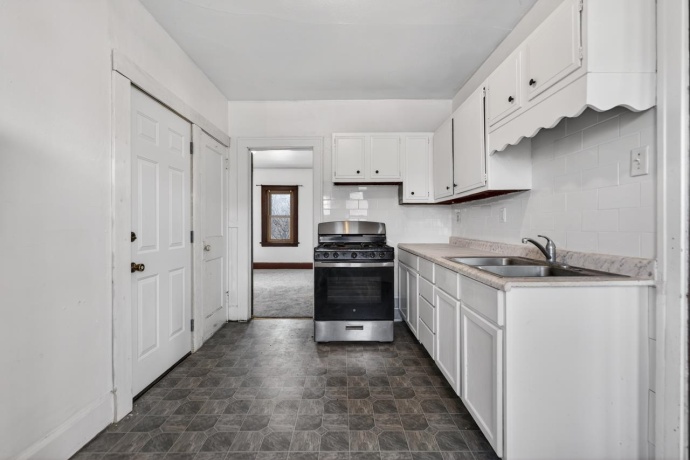 1507-09 16th, ROCKFORD, Illinois 61109, ,2 Units,For Sale,16th,202602018