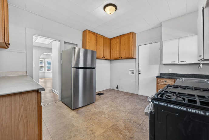 406 LAUREL, BELVIDERE, Illinois 61008, 3 Bedrooms Bedrooms, ,2 BathroomsBathrooms,House,For Sale,LAUREL,202601495