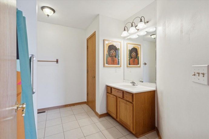 1311 Conlin, BELVIDERE, Illinois 61008, 3 Bedrooms Bedrooms, ,2 BathroomsBathrooms,House,For Sale,Conlin,202506880