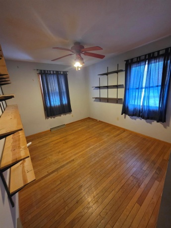 1841 Revere, FREEPORT, Illinois 61032, 3 Bedrooms Bedrooms, ,2 BathroomsBathrooms,House,For Sale,Revere,202507516