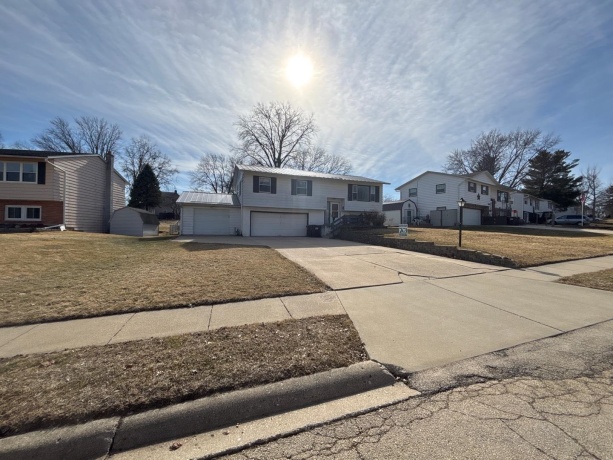 1841 Revere, FREEPORT, Illinois 61032, 3 Bedrooms Bedrooms, ,2 BathroomsBathrooms,House,For Sale,Revere,202507516