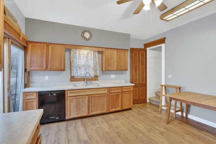 1210 Fairview, ROCKFORD, Illinois 61101, 4 Bedrooms Bedrooms, ,2 BathroomsBathrooms,House,For Sale,Fairview,202602034