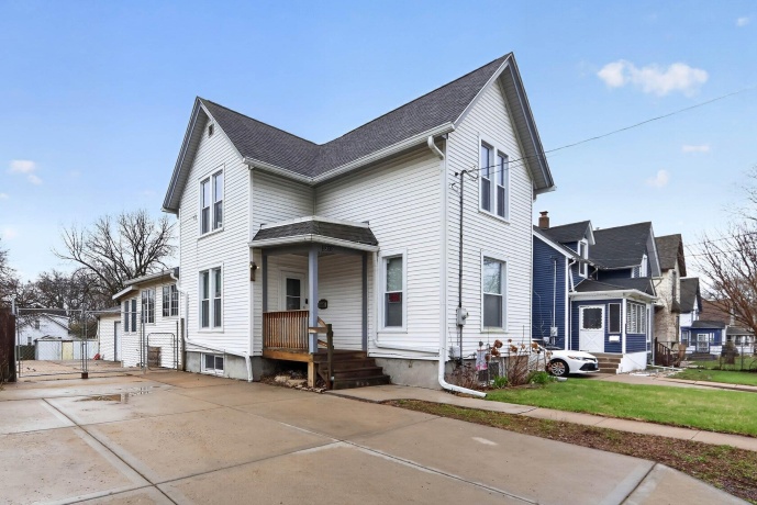 1210 Fairview, ROCKFORD, Illinois 61101, 4 Bedrooms Bedrooms, ,2 BathroomsBathrooms,House,For Sale,Fairview,202602034