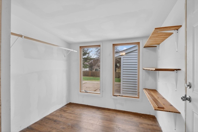 1210 Fairview, ROCKFORD, Illinois 61101, 4 Bedrooms Bedrooms, ,2 BathroomsBathrooms,House,For Sale,Fairview,202602034