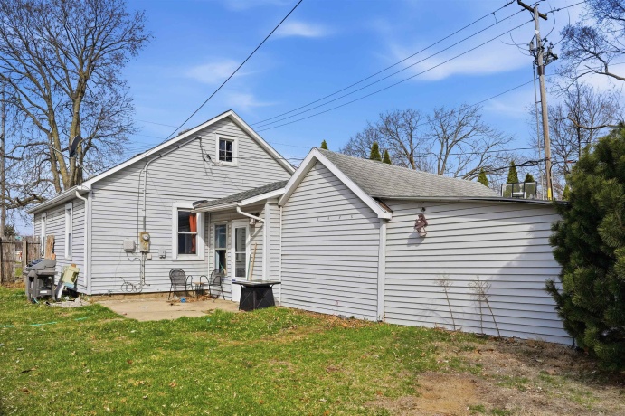 1201 14th, ROCK FALLS, Illinois 61071, 2 Bedrooms Bedrooms, ,1 BathroomBathrooms,House,For Sale,14th,202601672