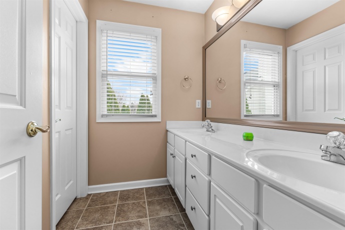 8507 GREENPORT, ROCKFORD, Illinois 61108, 4 Bedrooms Bedrooms, ,2 BathroomsBathrooms,House,For Sale,GREENPORT,202602035