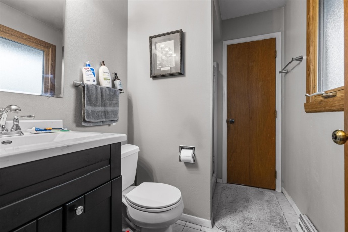 1692 Ben Franklin, ROCKFORD, Illinois 61108, 3 Bedrooms Bedrooms, ,3 BathroomsBathrooms,House,For Sale,Ben Franklin,202602037