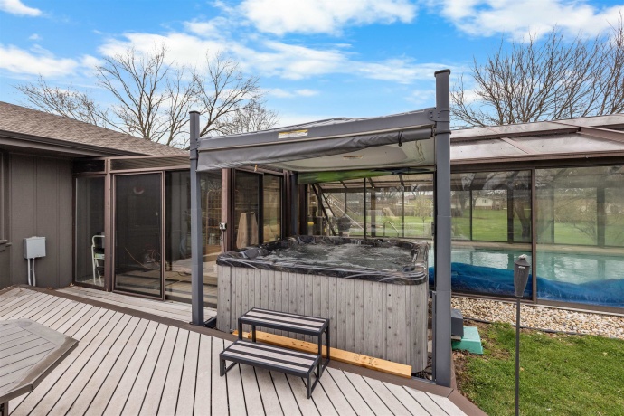 1692 Ben Franklin, ROCKFORD, Illinois 61108, 3 Bedrooms Bedrooms, ,3 BathroomsBathrooms,House,For Sale,Ben Franklin,202602037