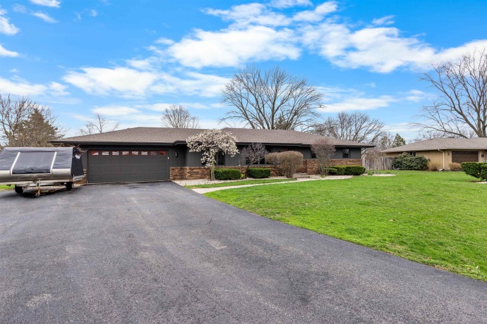 1692 Ben Franklin, ROCKFORD, Illinois 61108, 3 Bedrooms Bedrooms, ,3 BathroomsBathrooms,House,For Sale,Ben Franklin,202602037