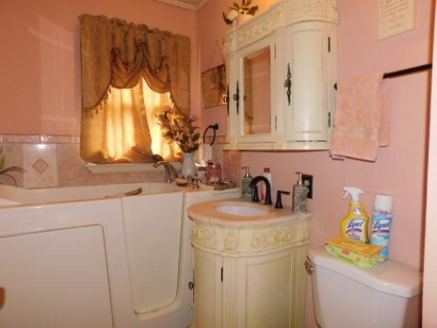 1228 Sherman, ROCKFORD, Illinois 61101, 2 Bedrooms Bedrooms, ,2 BathroomsBathrooms,House,For Sale,Sherman,202602041