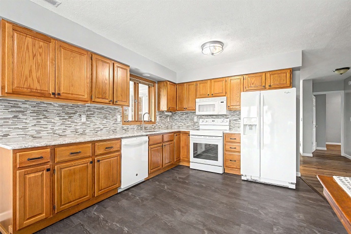 26-58 Blackwood, LAKE CARROLL, Illinois 61046, 4 Bedrooms Bedrooms, ,3 BathroomsBathrooms,House,For Sale,Blackwood,202602042