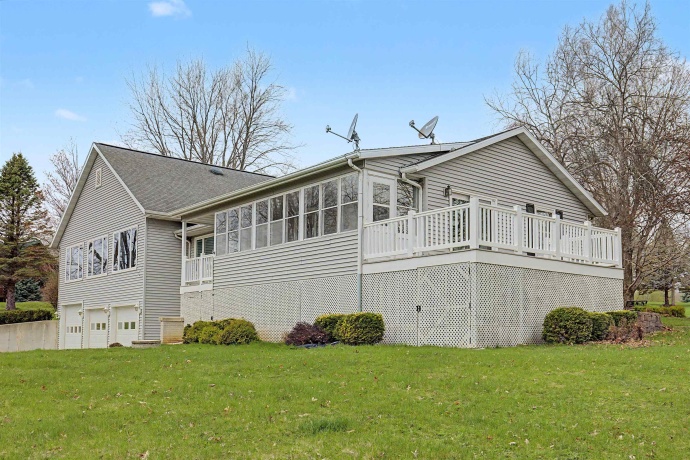 26-58 Blackwood, LAKE CARROLL, Illinois 61046, 4 Bedrooms Bedrooms, ,3 BathroomsBathrooms,House,For Sale,Blackwood,202602042