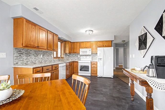 26-58 Blackwood, LAKE CARROLL, Illinois 61046, 4 Bedrooms Bedrooms, ,3 BathroomsBathrooms,House,For Sale,Blackwood,202602042