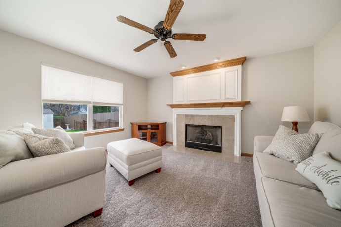 912 Oak Creek, GENOA, Illinois 60135, 3 Bedrooms Bedrooms, ,3 BathroomsBathrooms,House,For Sale,Oak Creek,202602043