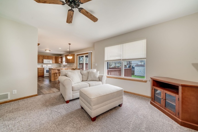 912 Oak Creek, GENOA, Illinois 60135, 3 Bedrooms Bedrooms, ,3 BathroomsBathrooms,House,For Sale,Oak Creek,202602043