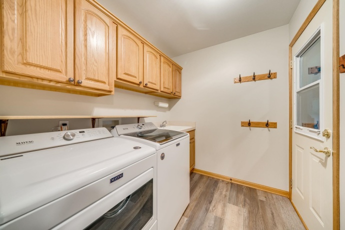 912 Oak Creek, GENOA, Illinois 60135, 3 Bedrooms Bedrooms, ,3 BathroomsBathrooms,House,For Sale,Oak Creek,202602043