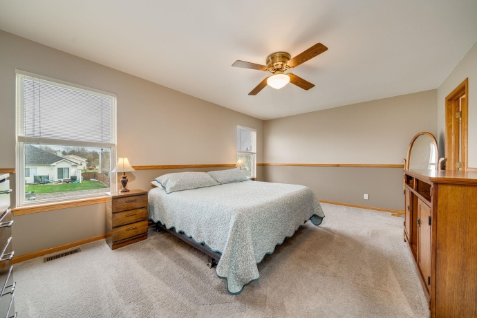 912 Oak Creek, GENOA, Illinois 60135, 3 Bedrooms Bedrooms, ,3 BathroomsBathrooms,House,For Sale,Oak Creek,202602043