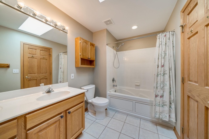 912 Oak Creek, GENOA, Illinois 60135, 3 Bedrooms Bedrooms, ,3 BathroomsBathrooms,House,For Sale,Oak Creek,202602043