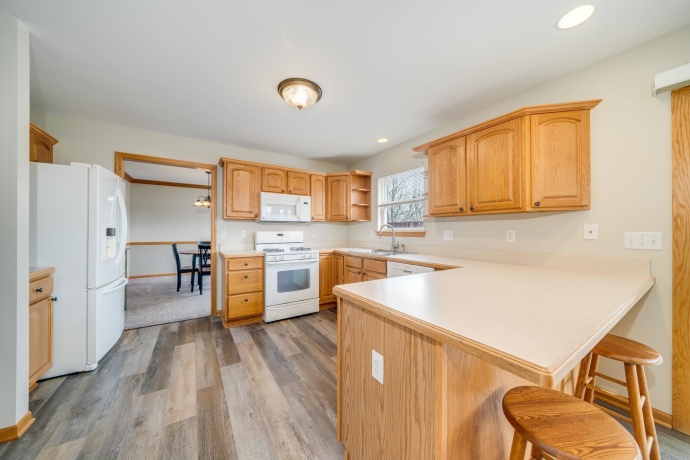 912 Oak Creek, GENOA, Illinois 60135, 3 Bedrooms Bedrooms, ,3 BathroomsBathrooms,House,For Sale,Oak Creek,202602043