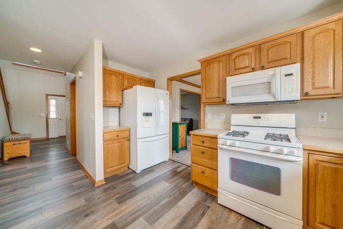 912 Oak Creek, GENOA, Illinois 60135, 3 Bedrooms Bedrooms, ,3 BathroomsBathrooms,House,For Sale,Oak Creek,202602043