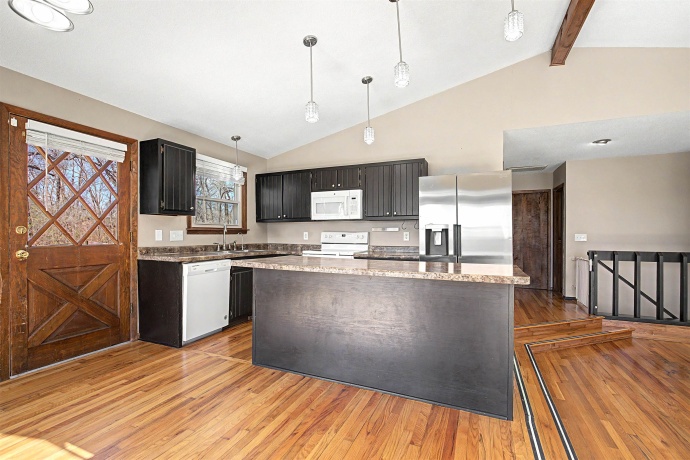 10 Cayuga, GALENA, Illinois 61036, 3 Bedrooms Bedrooms, ,3 BathroomsBathrooms,House,For Sale,Cayuga,202602044