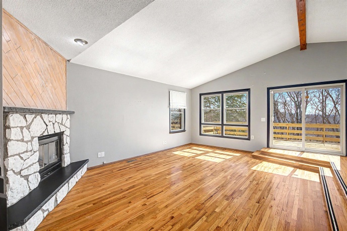 10 Cayuga, GALENA, Illinois 61036, 3 Bedrooms Bedrooms, ,3 BathroomsBathrooms,House,For Sale,Cayuga,202602044